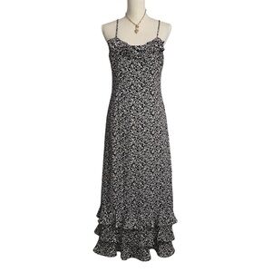 Urban Outfitters UO Angelica Floral
Ruffle Midi Dress Black